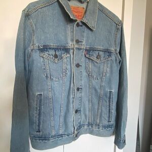 Levi's Light Wash Blue Denim Trucker Jacket